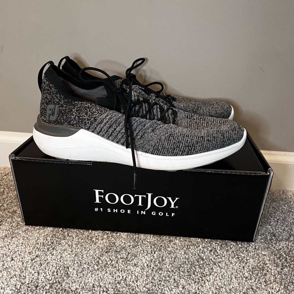 FootJoy Women’s Golf Shoe Spikeless Flex XP, Black, Size 10. Excellent Condition
